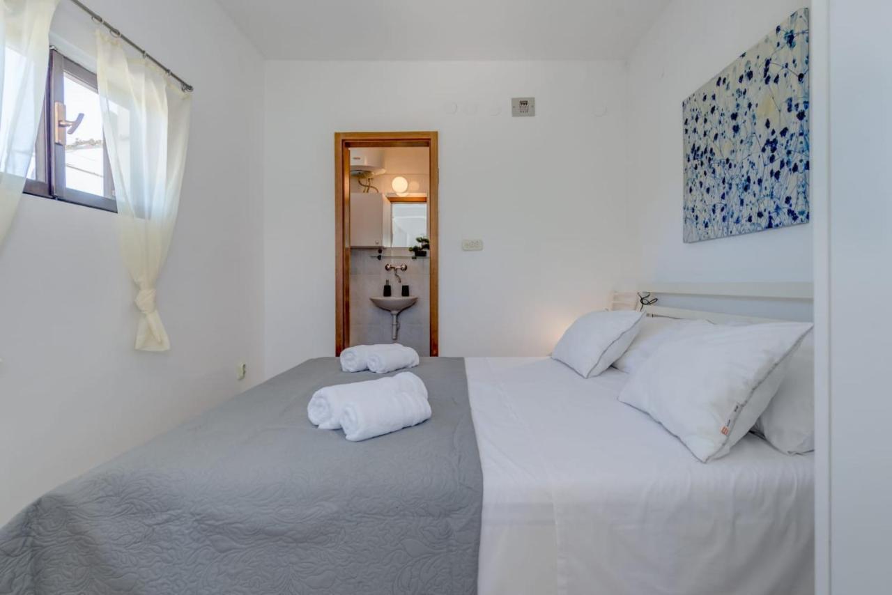 Holiday Home Kalinic Slatine Buitenkant foto